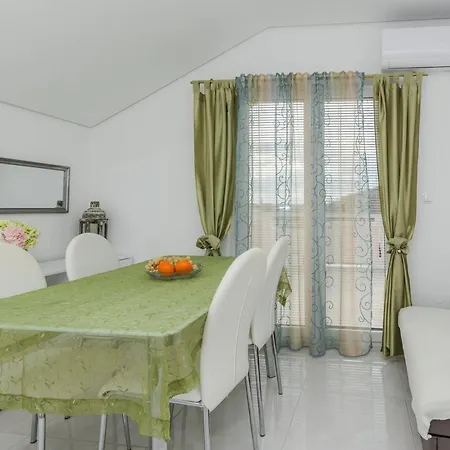 Flora Maris Ae1599 شقة *