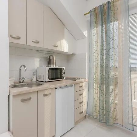 شقة Flora Maris Ae1599 *