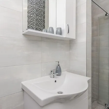 Flora Maris Ae1599 شقة
